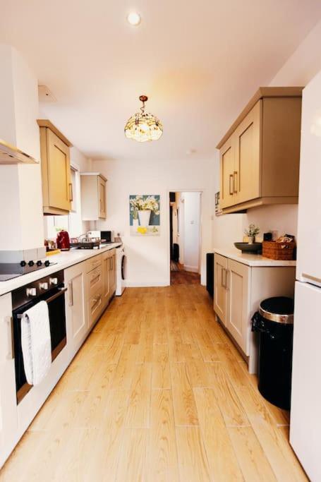 Friars Bush House Belfast - Stunning 4 Bedroom Detached House In Exclusive Queens Quarter Luxury Belfast City Centre Экстерьер фото